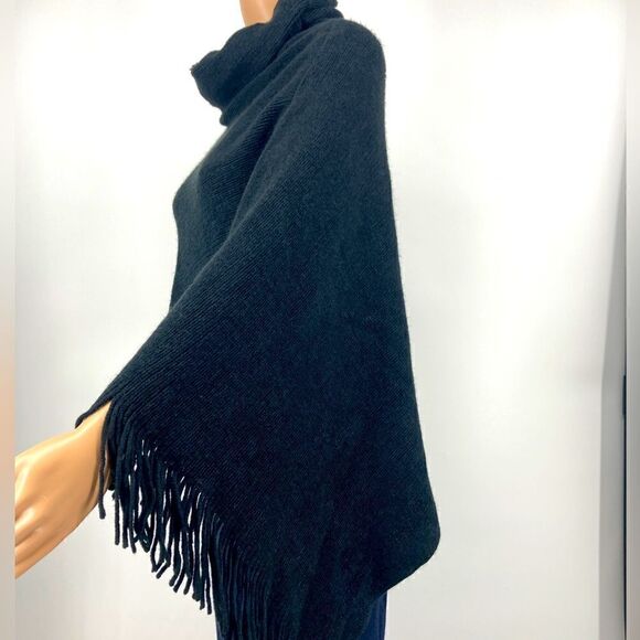 Guilty Knitwear Embroidered Flowers Turtleneck Black Poncho One Size - Picture 7 of 9